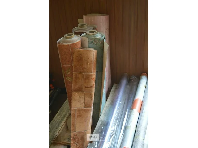 Inhoud pallet tafellakens en 4 restrol balatum - afbeelding 2 van  4