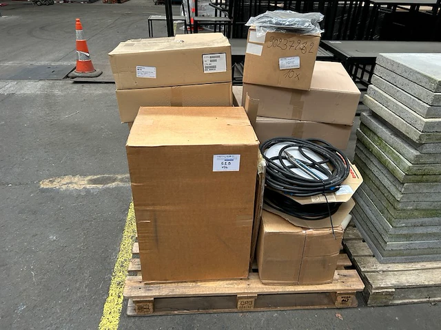 Inhoud pallet - afbeelding 1 van  11