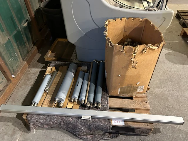 Inhoud pallet - afbeelding 1 van  4