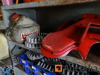 Inhoud plank: karting accessoires - afbeelding 9 van  14