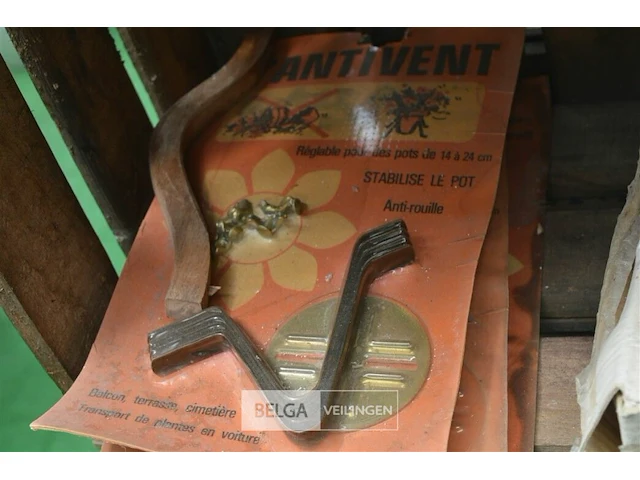 Inhoud rek ±65 bloembakhaken - afbeelding 5 van  6