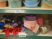 Inhoud rek div deco materialen - afbeelding 5 van  6