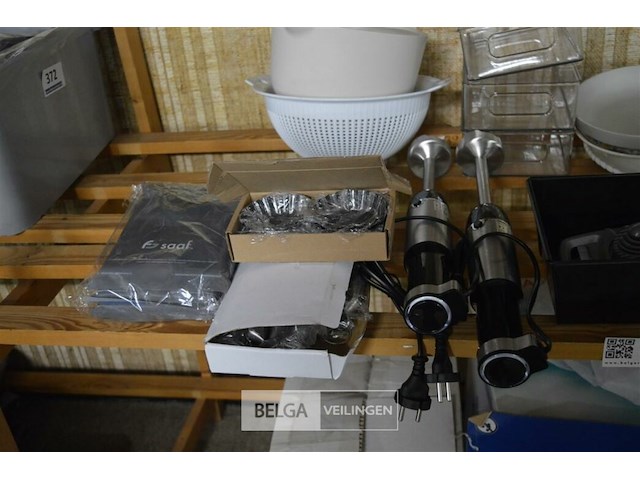 Inhoud rek div keukentoestellen en toebehoren - afbeelding 4 van  7