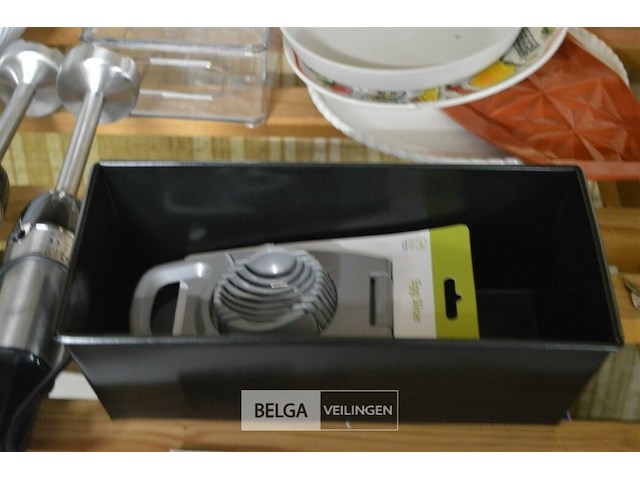 Inhoud rek div keukentoestellen en toebehoren - afbeelding 6 van  7