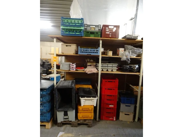 Inhoud rek horecamateriaal - afbeelding 1 van  9