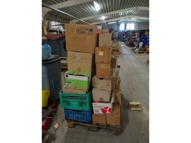 Inhoud rek horecamateriaal - afbeelding 8 van  9