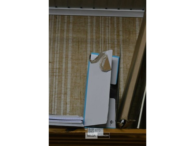 Inhoud rek partij div kantoorbenodigdheden + opblaasbare stoel - afbeelding 2 van  3