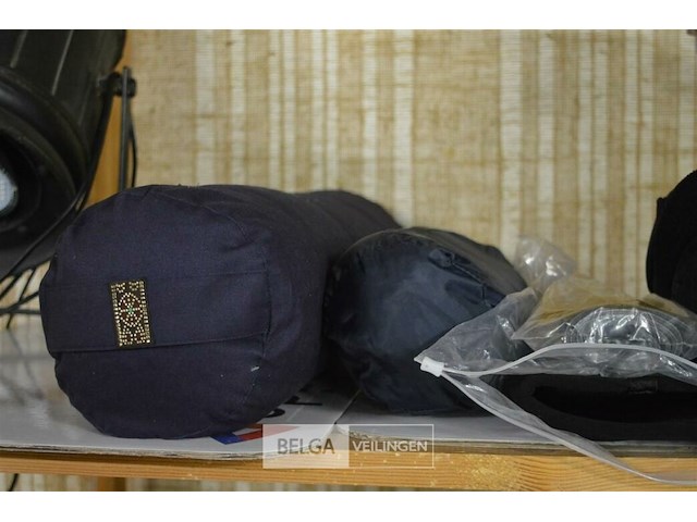 Inhoud rek partij diverse - afbeelding 2 van  3