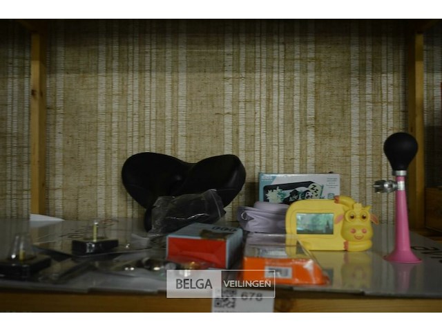 Inhoud rek partij diverse - afbeelding 1 van  6