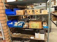 Inhoud rek - afbeelding 1 van  5