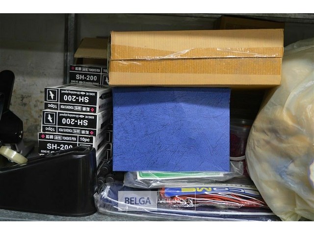 Inhoud rek - afbeelding 2 van  3