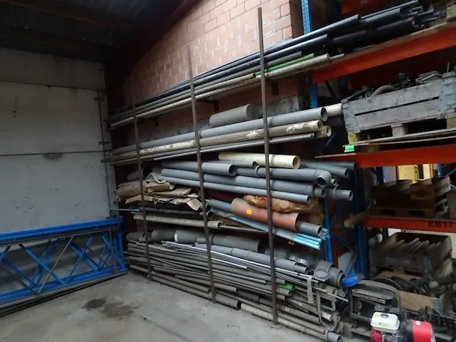 Inhoud rek - afbeelding 1 van  2