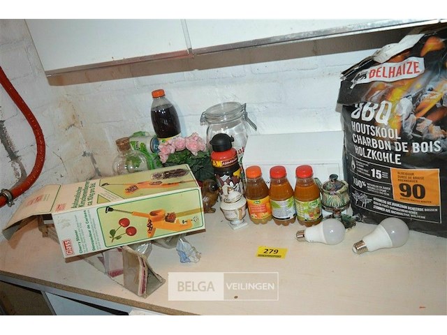 Inhoud rekkast - afbeelding 1 van  4