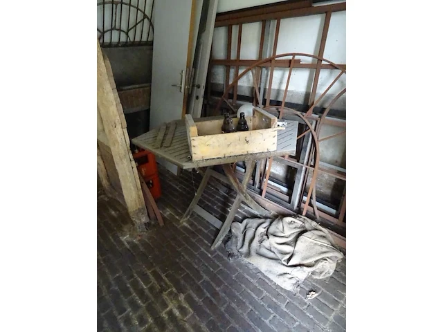 Inhoud stal - afbeelding 2 van  7