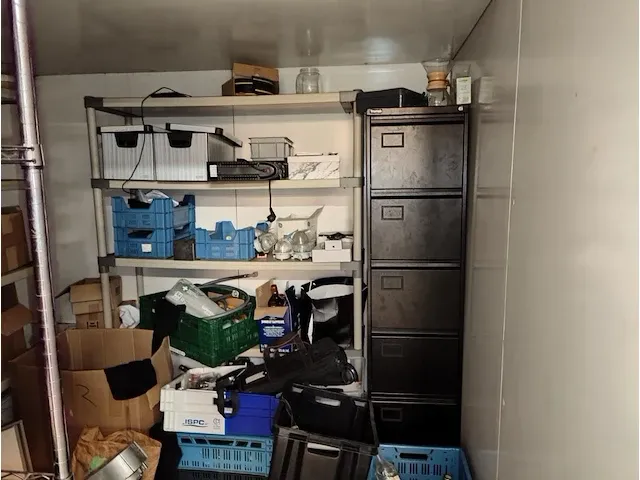 Inhoud stockageruimte - afbeelding 15 van  23