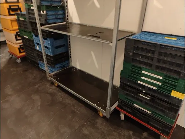 Inhoud stockageruimte - afbeelding 12 van  14