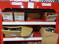 Inhoud van 2 planken (schroeven/bouten) - afbeelding 1 van  14