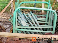 Inhoud van 3 bakken hekken - afbeelding 6 van  8