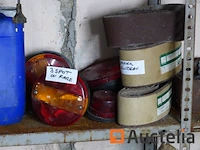 Inhoud van 3 planken (zie detail) - afbeelding 14 van  15