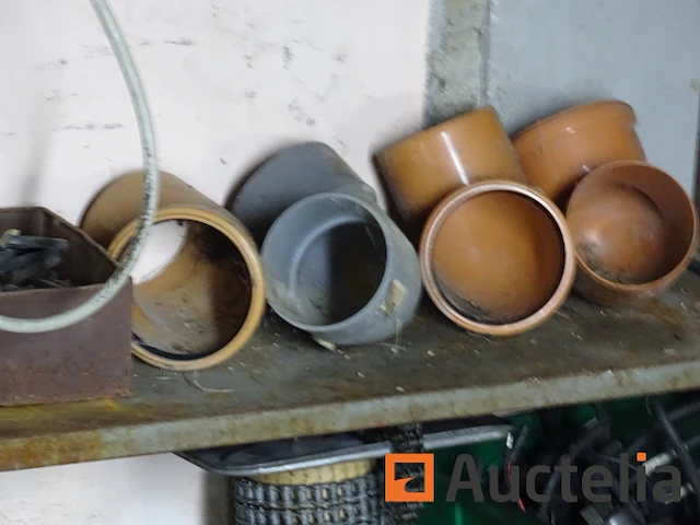 Inhoud van 3 planken (zie detail) - afbeelding 15 van  15