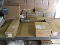 Inhoud van 4 meter stelling wo. sanitair toebehoren geberit (staande op 1e verdieping) - afbeelding 5 van  5