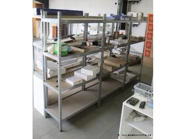 Inhoud van 4 meter stelling wo. sanitair toebehoren wo. grohe (staande op 1e verdieping) - afbeelding 1 van  6