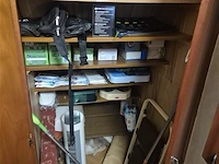 Inhoud van berging volgens foto - afbeelding 1 van  5