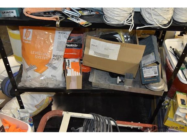 Inhoud van de 2 rekken - afbeelding 3 van  5