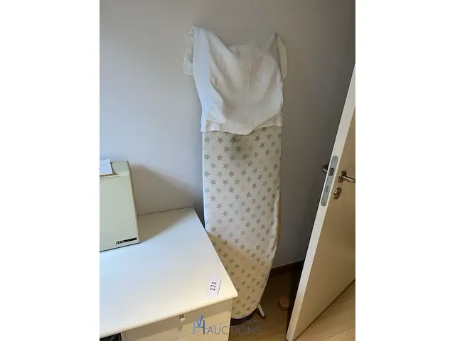 Inhoud van de kamer - afbeelding 4 van  8