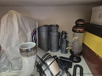 Inhoud van de kast volgens de foto's - afbeelding 2 van  4