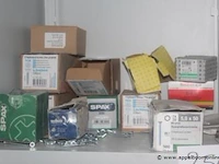 Inhoud van de kast wo. handschoenen wo. silicone etc - afbeelding 2 van  3