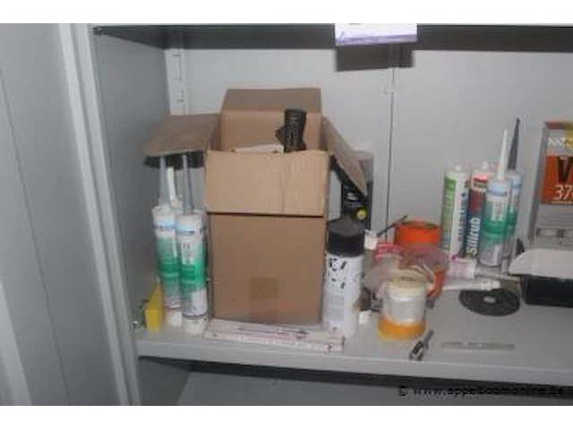 Inhoud van de kast wo. handschoenen wo. silicone etc - afbeelding 3 van  3