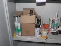 Inhoud van de kast wo. handschoenen wo. silicone etc - afbeelding 3 van  3