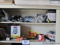 Inhoud van de kast wo. handschoenen - afbeelding 2 van  3