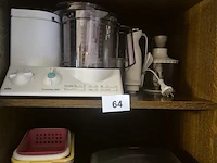 Inhoud van de keukenkasten boven volgens foto's - afbeelding 6 van  8