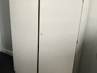 Inhoud van de ruimte waaronder bureau en 2 kasten - afbeelding 4 van  6