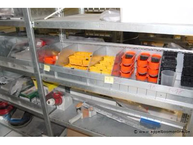 Inhoud van de stelling wo. diverse elektriciteits toebehoren - afbeelding 2 van  6