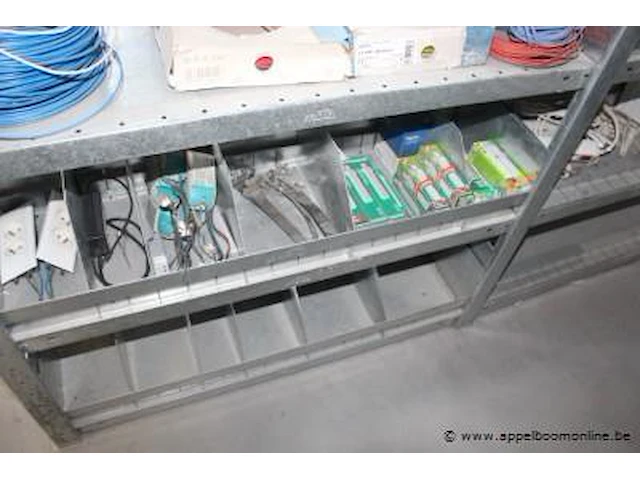 Inhoud van de stelling wo. diverse elektriciteits toebehoren - afbeelding 5 van  6