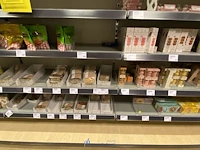 Inhoud van de winkelrekken - afbeelding 9 van  23