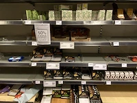 Inhoud van de winkelrekken - afbeelding 13 van  23