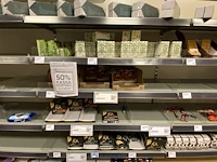 Inhoud van de winkelrekken - afbeelding 15 van  23