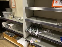 Inhoud van de winkelrekken - afbeelding 16 van  23