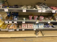 Inhoud van de winkelrekken - afbeelding 23 van  23
