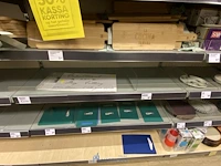 Inhoud van de winkelrekken - afbeelding 17 van  26