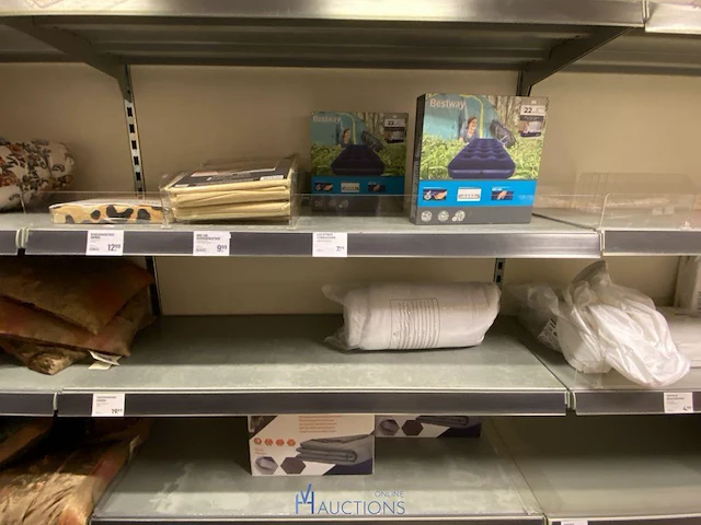 Inhoud van de winkelrekken - afbeelding 23 van  23
