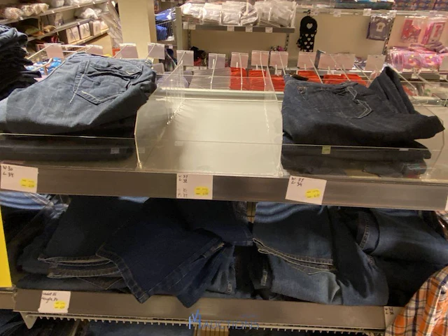 Inhoud van de winkelrekken - afbeelding 15 van  48