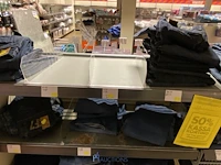 Inhoud van de winkelrekken - afbeelding 18 van  48