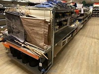 Inhoud van de winkelrekken - afbeelding 23 van  48