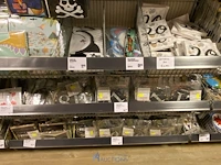 Inhoud van de winkelrekken - afbeelding 3 van  46