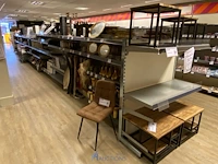 Inhoud van de winkelrekken - afbeelding 1 van  46